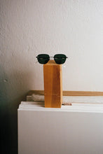 Load image into Gallery viewer, Monokel Otis Black