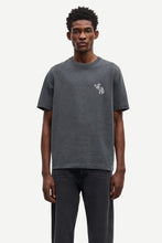 Load image into Gallery viewer, Samsoe Phil Tee Washed Black