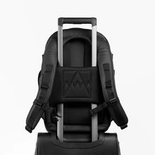 Load image into Gallery viewer, Stubble & Co Hybrid Backpack 20L Black
