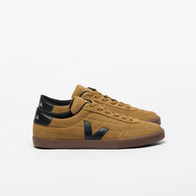 Load image into Gallery viewer, Veja Panenka Suede Tent