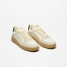 Load image into Gallery viewer, Veja V-82 Leather Calcaire Black