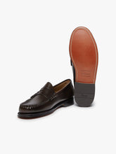 Load image into Gallery viewer, G.H.Bass Penny Loafer Chocolate
