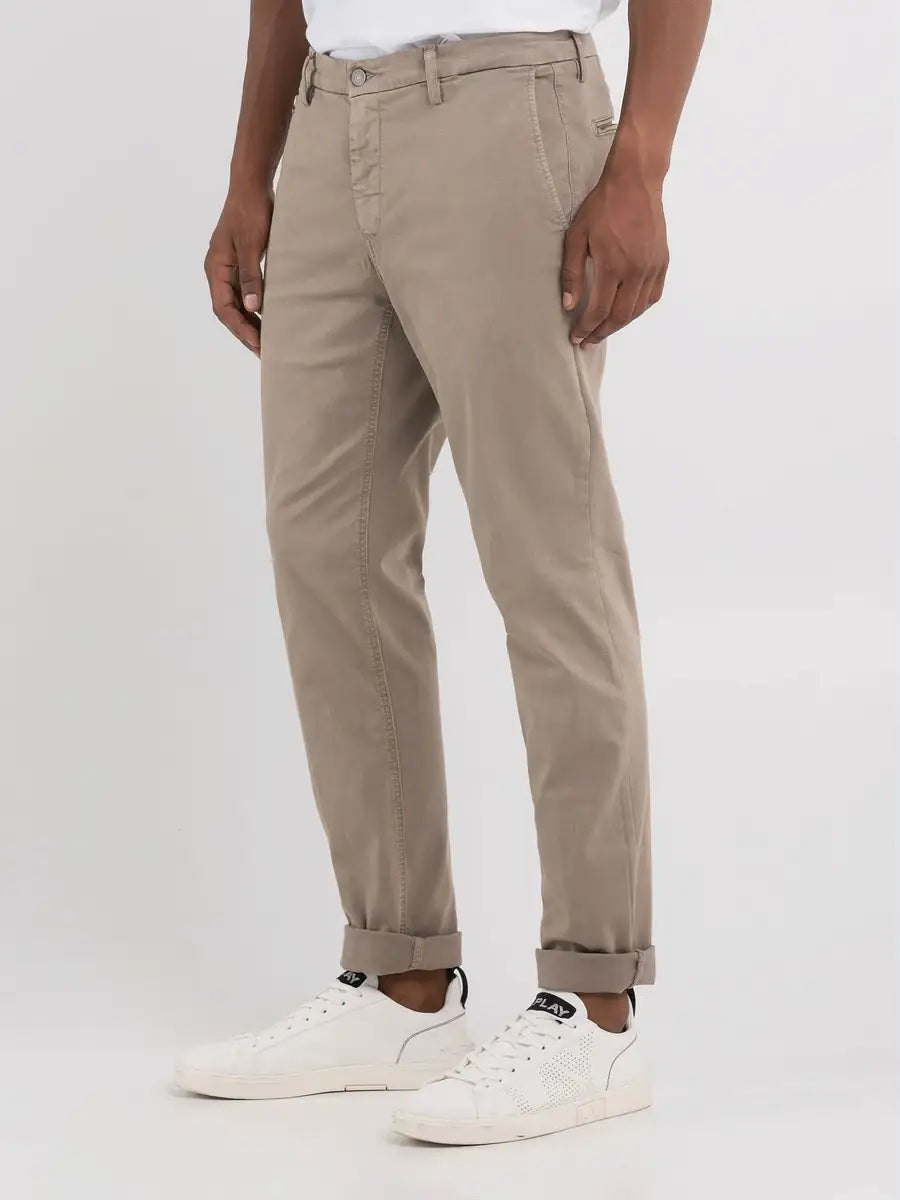 REPLAY REG FIT 'BENNI' CHINO SAND