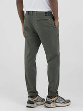 Load image into Gallery viewer, REPLAY REG FIT &#39;BENNI&#39; CHINO OLIVE
