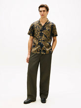 Load image into Gallery viewer, Tommy Hilfiger Floral Print Shirt
