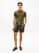 Load image into Gallery viewer, Tommy Hilfiger Linen Print Short
