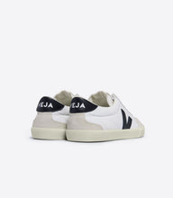 Load image into Gallery viewer, VEJA VOLLY CANVAS WHITE BLACK
