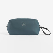 Load image into Gallery viewer, STUBBLE &amp; CO WASH BAG TASMIN BLUE
