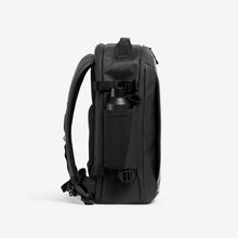 Load image into Gallery viewer, Stubble &amp; Co Hybrid Backpack 20L Black
