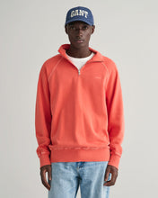 Load image into Gallery viewer, GANT SUNFADED HALF ZIP
