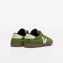 Load image into Gallery viewer, Veja Panenka Suede Militar Pierre
