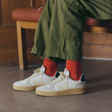 Load image into Gallery viewer, Veja V-82 Leather Calcaire Black
