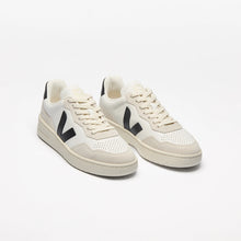 Load image into Gallery viewer, V-90 Leather White Black
