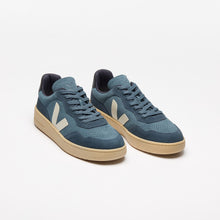 Load image into Gallery viewer, Veja V-90 California Pierre
