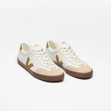 Load image into Gallery viewer, Veja Volley Leather White Tent
