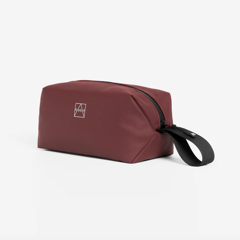Stubble & Co Washbag Garnet Red